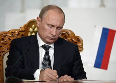 Президент РФ подписал закон об отмене национального роуминга