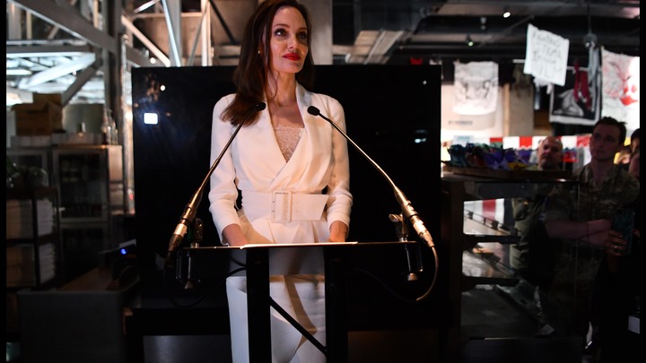 "Я нахожусь на интересной позиции": Джоли рассказала о возможной политической карьере