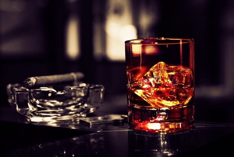 В Госдуме готовят запрет на продажу алкоголя и табака