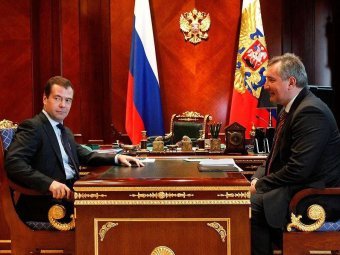 «Хватит болтать»: Медведев на совещании «разнес» Роскосмос и Рогозина