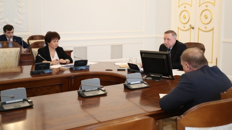 Александр Беглов лишил премий руководителей городской и районных администраций после жалоб жителей