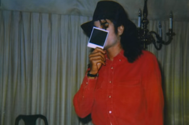 В сети появился первый трейлер фильма о Майкле Джексоне, в котором певца обвиняют в педофилии