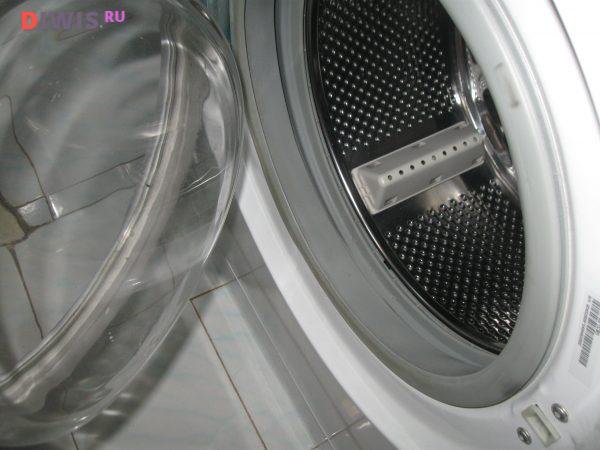 Как очистить стиральную машину от запаха и грязи