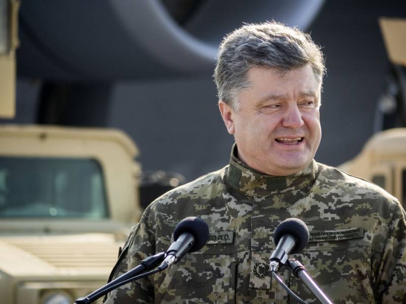 Порошенко убеждает украинцев не вставать на колени перед Путиным