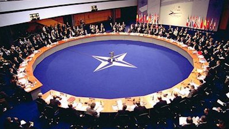 МИД России заявил о прекращении сотрудничества с НАТО