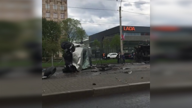 ГИБДД: В ДТП на Бухарестской пострадали четверо