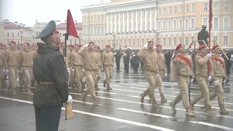 Репетиции парада Победы в Петербурге посетили более 150 тысяч человек