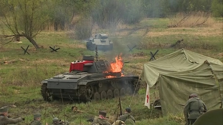 В Полежаевском парке показали, как красноармейцы боролись с остатками армии «Центр»