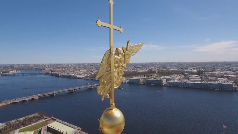 Петербург продолжает праздновать День города