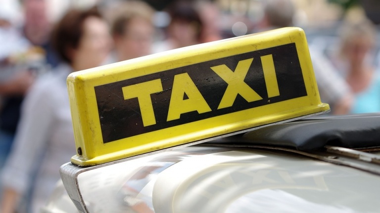 Социальное такси сделают доступным для слепых и детей-инвалидов по онкологии