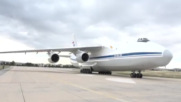 Появилось видео прибытия самолета в Турцию с новой партией компонентов С-400