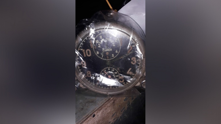 В «Пулково» у пассажира нашли радиоактивные часы 40-х годов