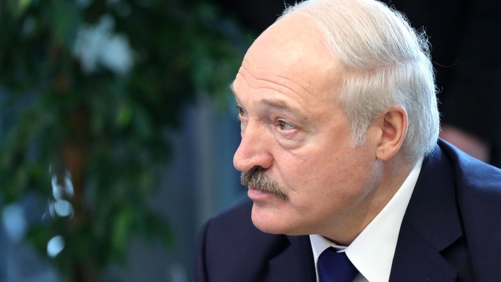 Лукашенко дал необычное обещание на Валааме: "Приеду с топором, с пилой, с косой"