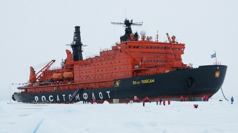 Два петербургских школьника принимают участие в арктической экспедиции на атомном ледоколе «50 лет Победы»