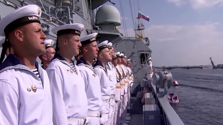 Американский журнал оценил парад ко Дню ВМФ в Петербурге