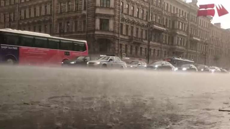 Октябрь принесет в Петербург ливни и ураганный ветер