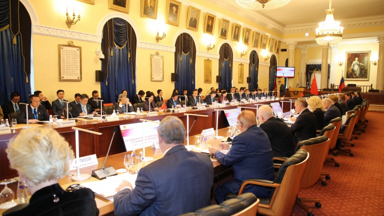 В Петербурге открылось XX заседание российско-китайской комиссии по гуманитарному сотрудничеству