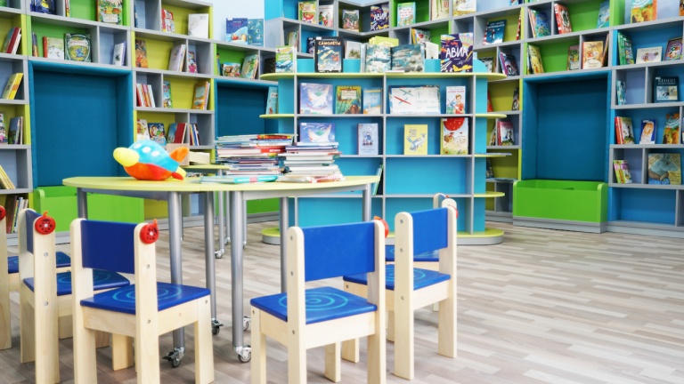 В Приморском районе открылась «авиационная» библиотека