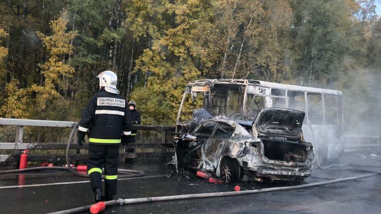 В ДТП на Волхонском погиб мужчина, водитель и 7 пассажиров автобуса пострадали