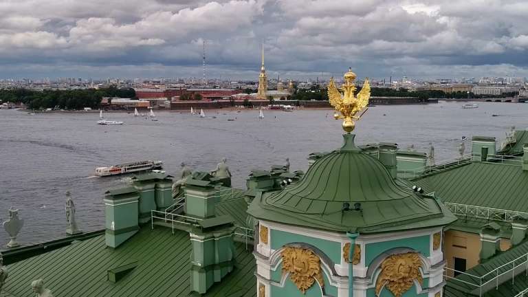 У иностранцев появилась возможность оформить электронную визу для поездки в Петербург