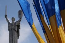 Украину повесят на шею России в разоренном состоянии