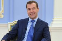 Новый удар. Медведев удалил Абызова из друзей в соцсети «ВКонтакте»