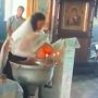 Священник, грубо крестивший ребенка в Гатчине, не считает свои действия экстраординарными
