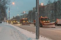 Как убирают снег в Красносельском и Приморском районах