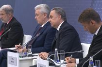 Виталий Мутко: Нужно сделать, чтобы люди не уезжали из своих городов