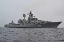 АПРК «Смоленск» и крейсер «Маршал Устинов» встали на Большой Кронштадский рейд