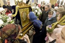 Икона Божией Матери «Умиление» перенесена во Владимирский собор