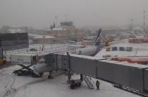 Из-за метели в Москве отменили более 40 рейсов