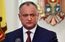 Конституционный суд Молдавии временно отстранил от должности президента Додона