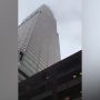 Вертолет врезался в небоскреб на 7-й авеню в Нью-Йорке