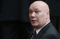 Песков опроверг слухи об увольнении директора ФСИН Геннадия Корниенко