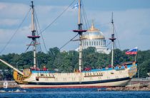 Корабль «Полтава» отшвартуется на Английской набережной во вторник