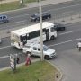 ДТП с маршруткой и пикапом заблокировало движение троллейбусов на Ленинском